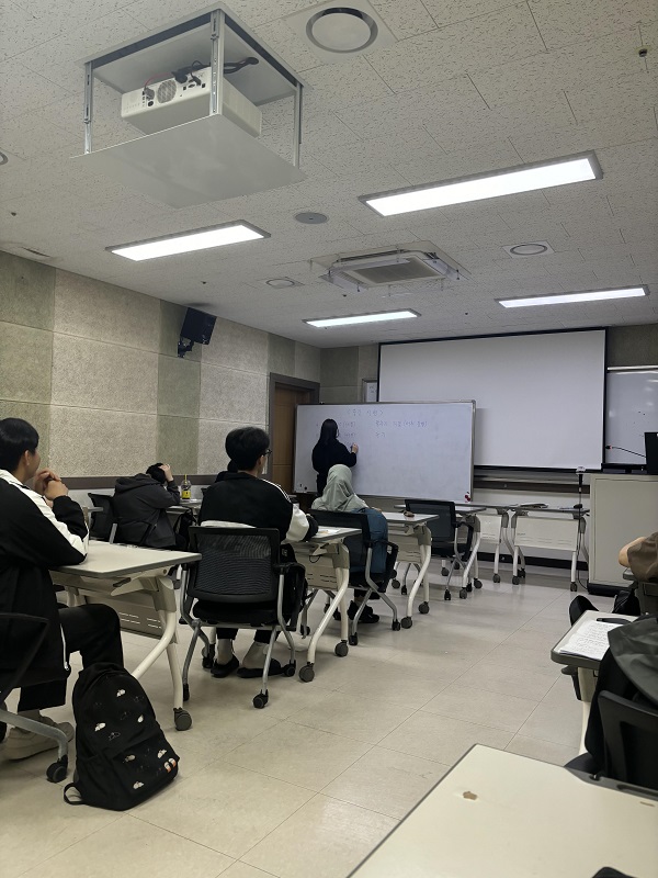 猫懒教育：打造卓越师资团队，培养优秀小语种人才