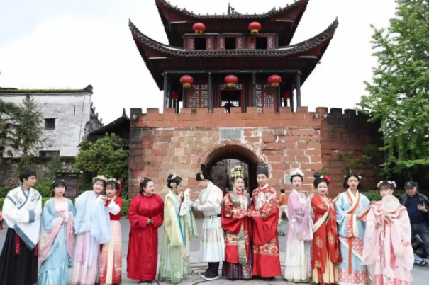 山清、水秀、古城、稻香,国庆长假漫游洪江市! 山清、水秀、古城、稻香,国庆长假漫游洪江市!