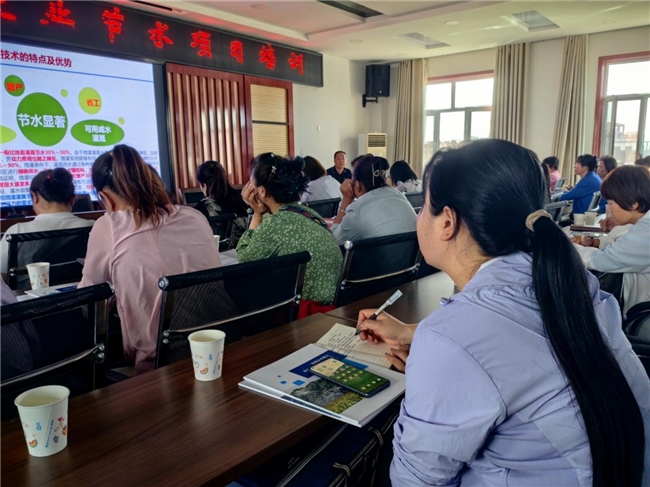 水润“她”世界：一滴水改变生活——“母亲水窖”25年公益实践纪实