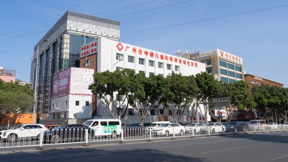 广州白癜风大面积白斑怎么控发展？优先稳住病情，分区域循序渐进调理