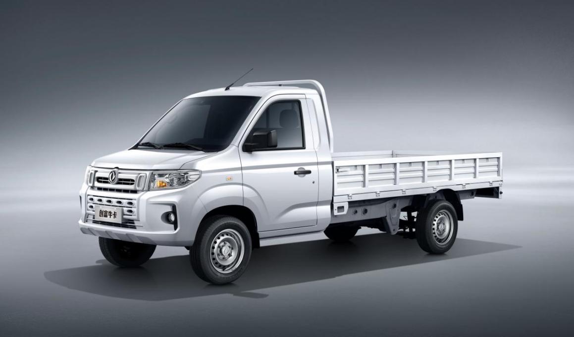 省的不止3000买车钱,创富牛卡、五菱荣光新卡如何选? 省的不止3000买车钱,创富牛卡、五菱荣光新卡如何选?