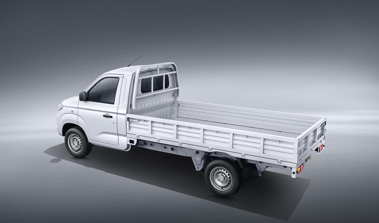 省的不止3000买车钱,创富牛卡、五菱荣光新卡如何选? 省的不止3000买车钱,创富牛卡、五菱荣光新卡如何选?