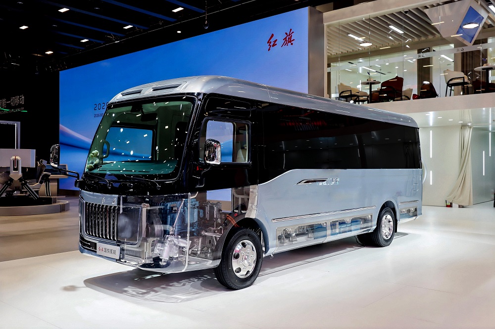 “提质・焕新”为用户造好车，红旗品牌全域进阶谱写高质量发展新华章