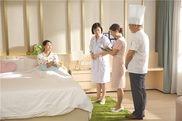 哥弟月子中心荣膺全国首批五星级月子保健机构认证,行业新标杆