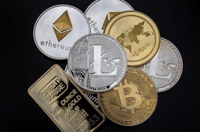 2025手机炒黄金app怎么选？正规炒黄金app选择标准揭秘！