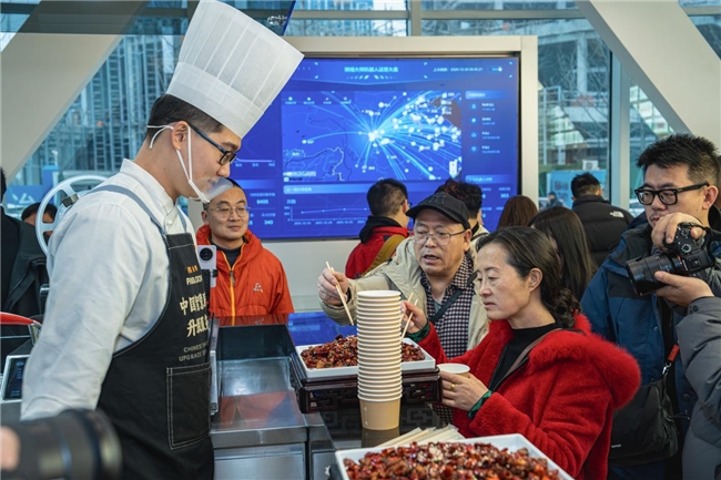 算法解码烟火气：熊喵大师如何用AI擎起中餐未来