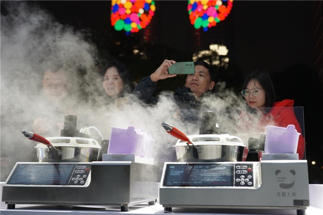 算法解码烟火气：熊喵大师如何用AI擎起中餐未来