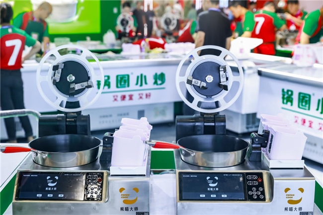 算法解码烟火气：熊喵大师如何用AI擎起中餐未来