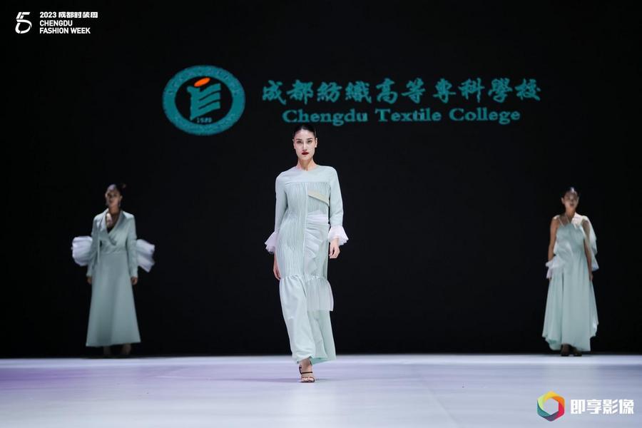 品牌齐聚、创新潜能迸发:成都时装闭幕,期待下次精彩继续 品牌齐聚、创新潜能迸发:成都时装闭幕,期待下次精彩继续