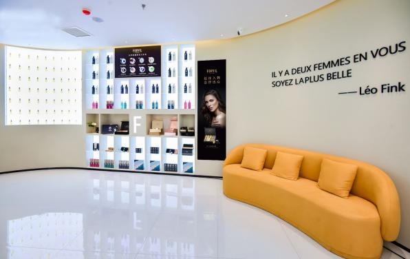 法国驻上海总领事王度先生应邀来到Terraké天芮（中国）总部参观