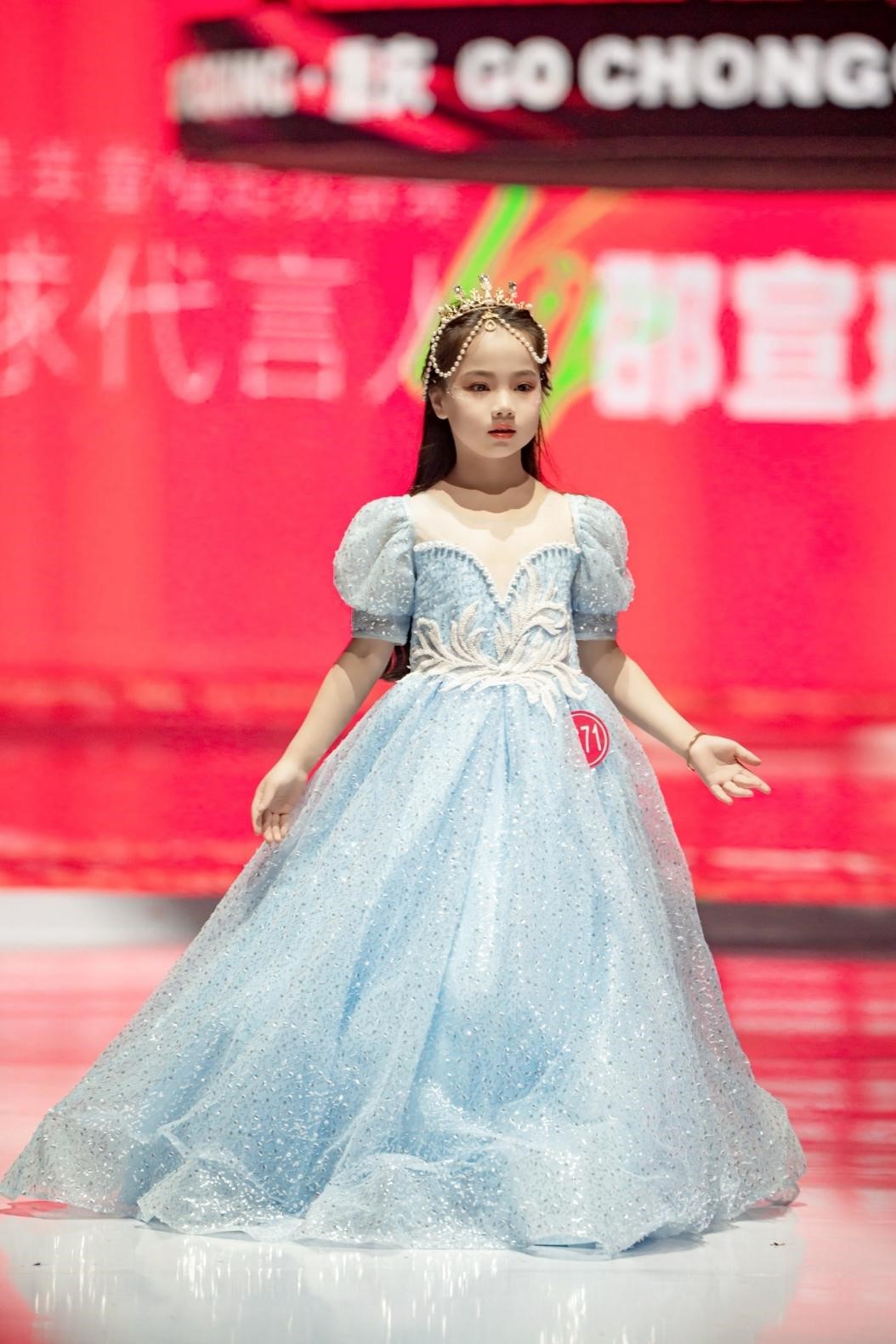 2024中国童模榜中榜时尚盛典全球代言人邵宣瑜