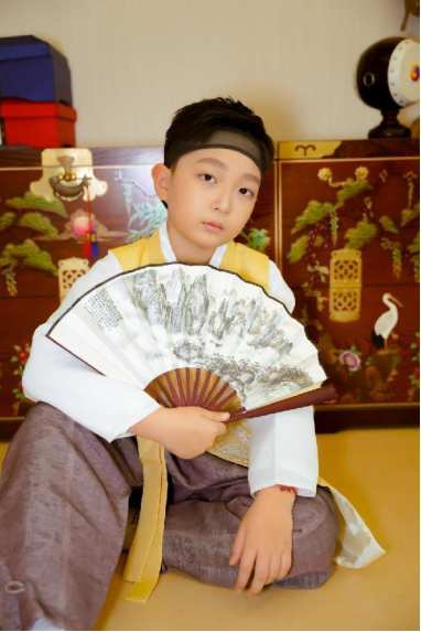 2024中国童模榜中榜时尚盛典官方发言人林玮茗 2024中国童模榜中榜时尚盛典官方发言人林玮茗