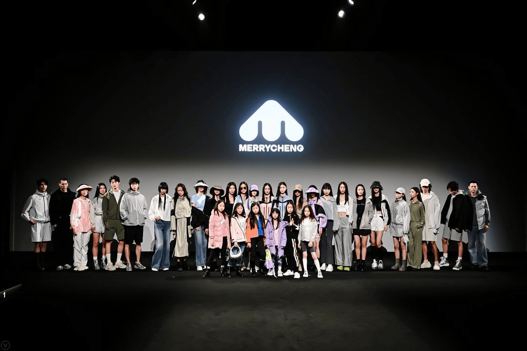 直击美力城X 宋威龙“原力觉醒”秀场,解锁时尚梦幻背后的品牌升级密码 直击美力城X 宋威龙“原力觉醒”秀场,解锁时尚梦幻背后的品牌升级密码