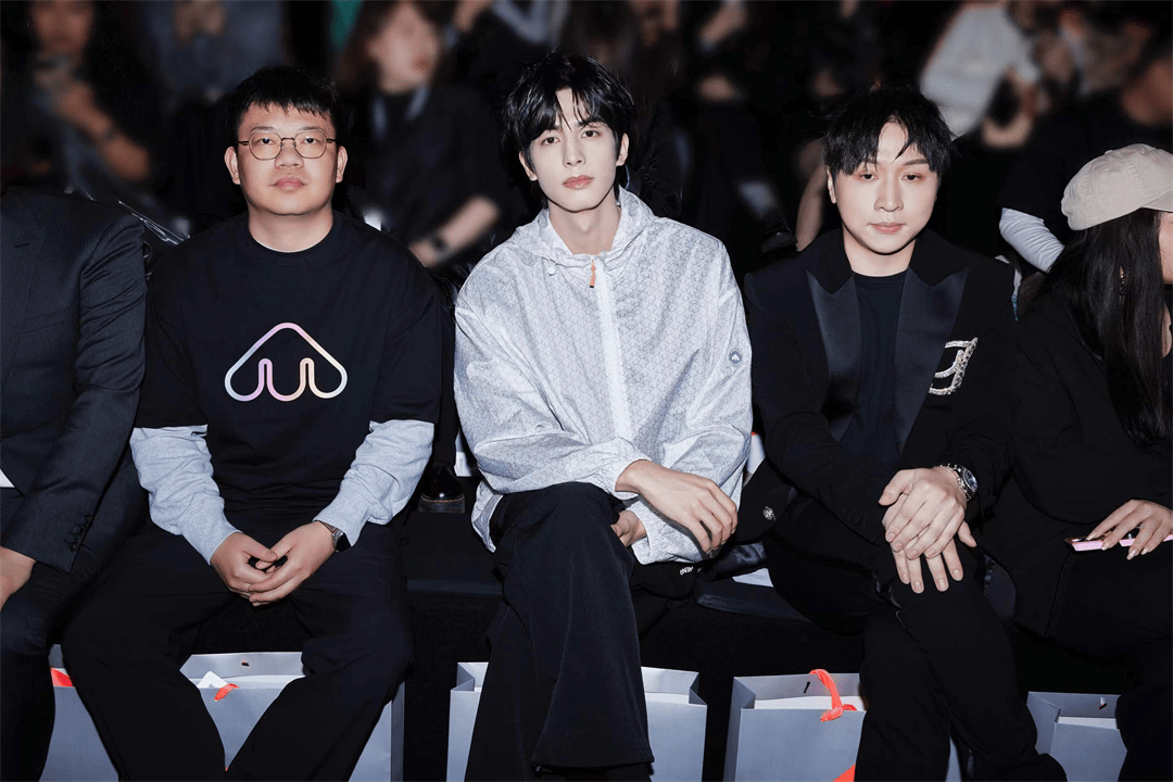 直击美力城X 宋威龙“原力觉醒”秀场,解锁时尚梦幻背后的品牌升级密码 直击美力城X 宋威龙“原力觉醒”秀场,解锁时尚梦幻背后的品牌升级密码