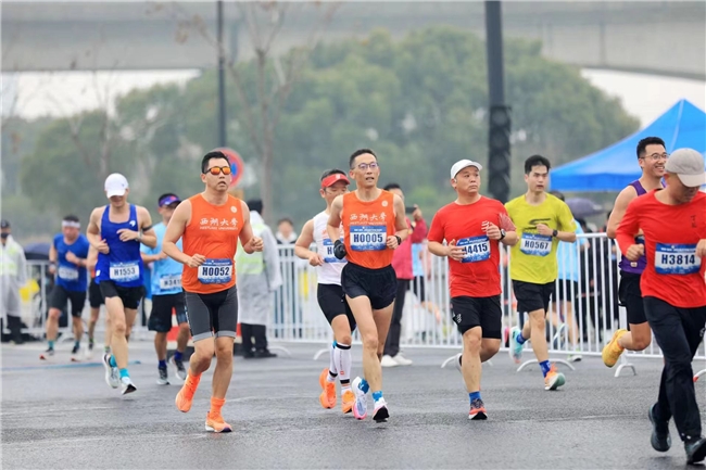 鸣枪出发!跟着2024临平半程马拉松跑进春天 鸣枪出发!跟着2024临平半程马拉松跑进春天