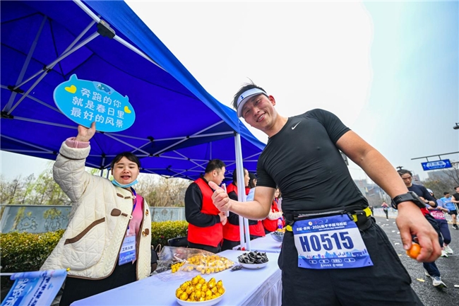 鸣枪出发!跟着2024临平半程马拉松跑进春天 鸣枪出发!跟着2024临平半程马拉松跑进春天