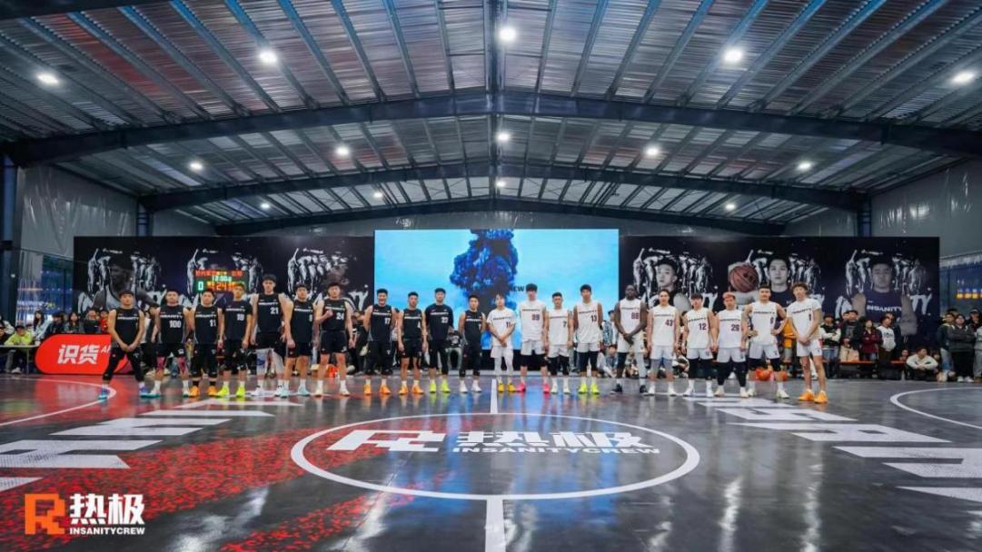 热极丢失的房车再现街头 热极丢失的房车再现街头