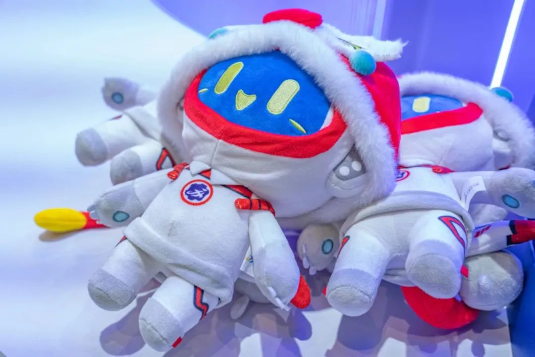 “协鑫集成”2024芜湖马拉松暨“津盛农商行”中国10公里精英赛（芜湖站）开跑