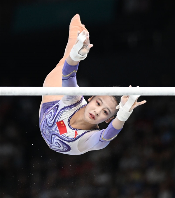 首战奥运赛场,片仔癀品牌挚友邱祺缘女子高低杠摘银! 首战奥运赛场,片仔癀品牌挚友邱祺缘女子高低杠摘银!