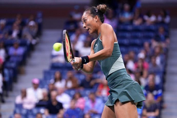 郑钦文不敌萨巴伦卡 无缘美网四强