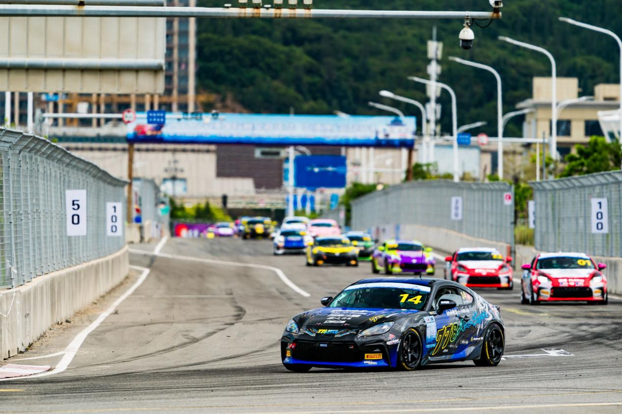 WXT07807-opq3768488489