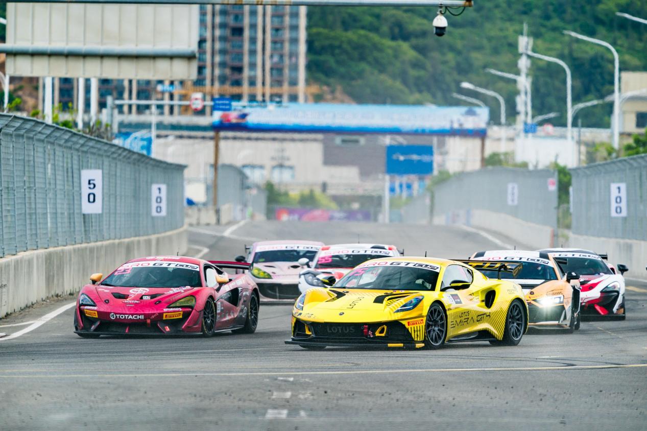 WXT07398-opq3768451067