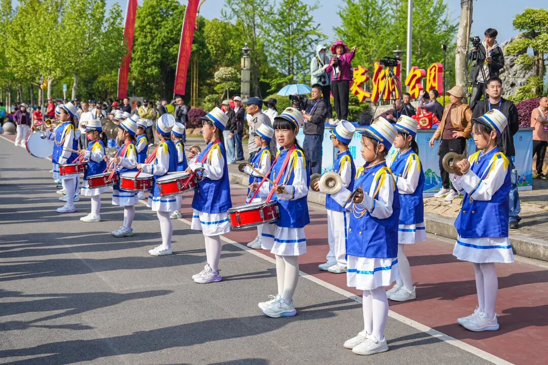 徒步九华圣境 畅游灵秀青阳——九华黄精2026池州青阳徒步大会圆满收官