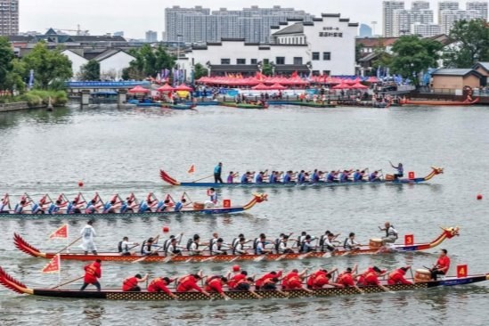 鉴湖挥桨竞渡 水乡活力绽放——2026大运河龙舟系列活动在绍兴柯桥站圆满收官