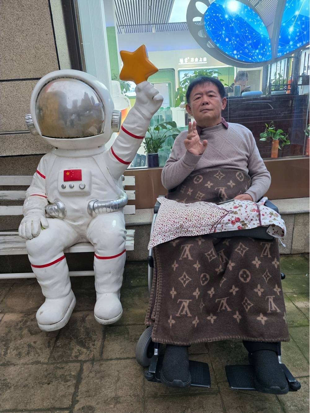 方建文部长又出新书《Ai时代》 方建文部长又出新书《Ai时代》