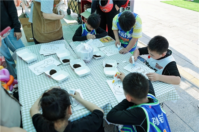 启幕即火爆！海信惊喜周末登陆山东枣庄，解锁“五一”焕新！