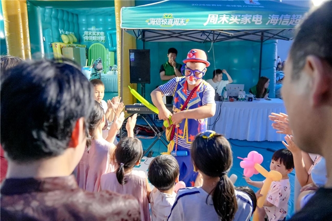 海信“惊喜周末”燃动潍坊：以冠军之名，开启世界杯年狂欢购