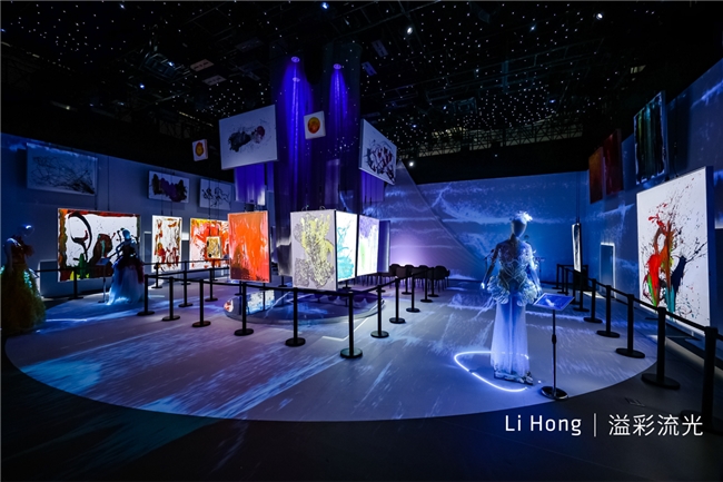 李红《溢彩流光》作品展盛大启幕 重构京城沉浸式艺术新范式 李红《溢彩流光》作品展盛大启幕 重构京城沉浸式艺术新范式