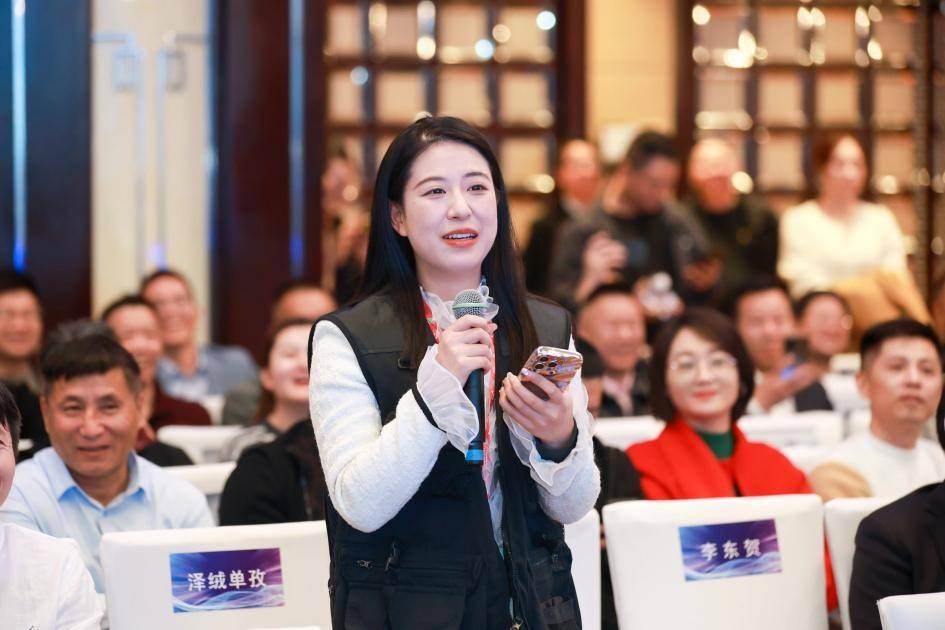 打造音乐与心灵的共鸣 海来阿木启动2024个人巡回演唱会 