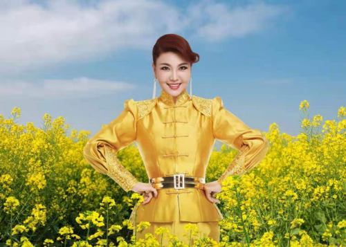 乌兰图雅被一边诋毁一边捆绑宣传 网友：没完没了太过了！