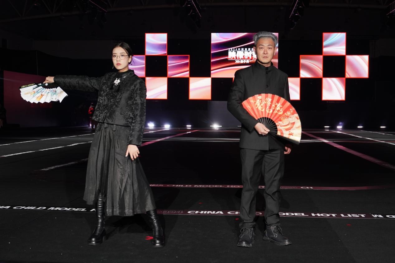 2024中国童模榜中榜时尚盛典全球代言人史蒂雯 2024中国童模榜中榜时尚盛典全球代言人史蒂雯