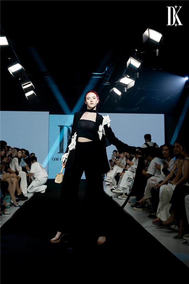 “璀璨DK 代世盛典”DK六周年庆典暨服装品牌发布会圆满成功 “璀璨DK 代世盛典”DK六周年庆典暨服装品牌发布会圆满成功