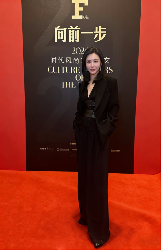 田朴珺出席盛典低调领奖,这状态要打满分