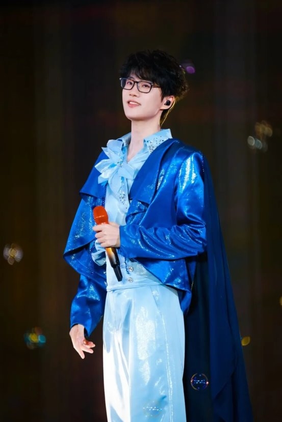 许嵩2026「安泊猜想」广州双场圆满举办 音乐无界数万人共筑安泊之夜 许嵩2026「安泊猜想」广州双场圆满举办 音乐无界数万人共筑安泊之夜